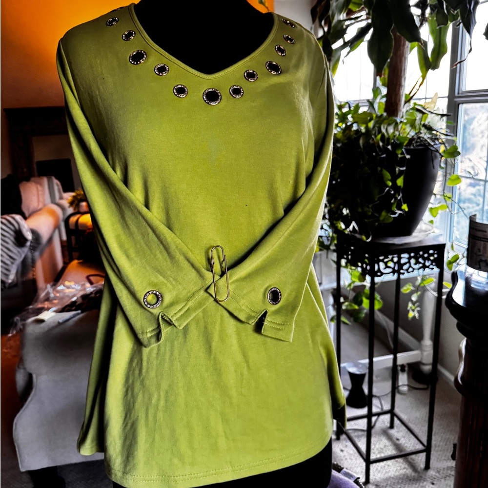 Quacker Factory Chartreuse V-Neck Tunic Top. Rhinestone Grommets & Long Sleeves